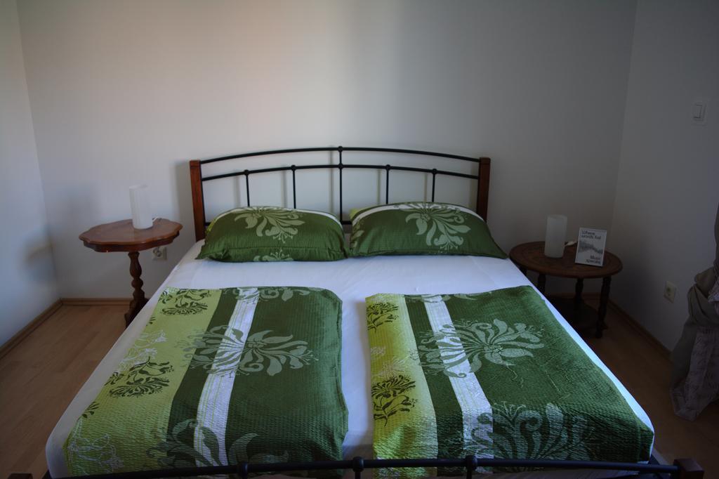 Apartments Place4You Bjelovar Esterno foto