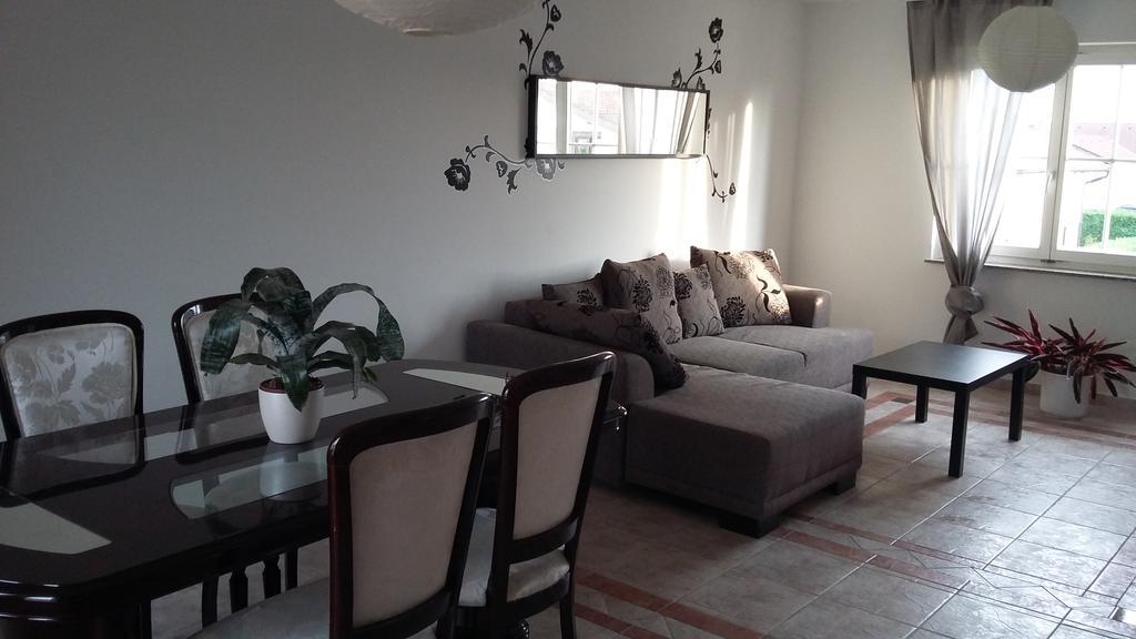 Apartments Place4You Bjelovar Esterno foto